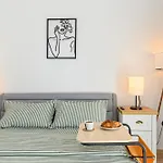 Green Wood Apartment